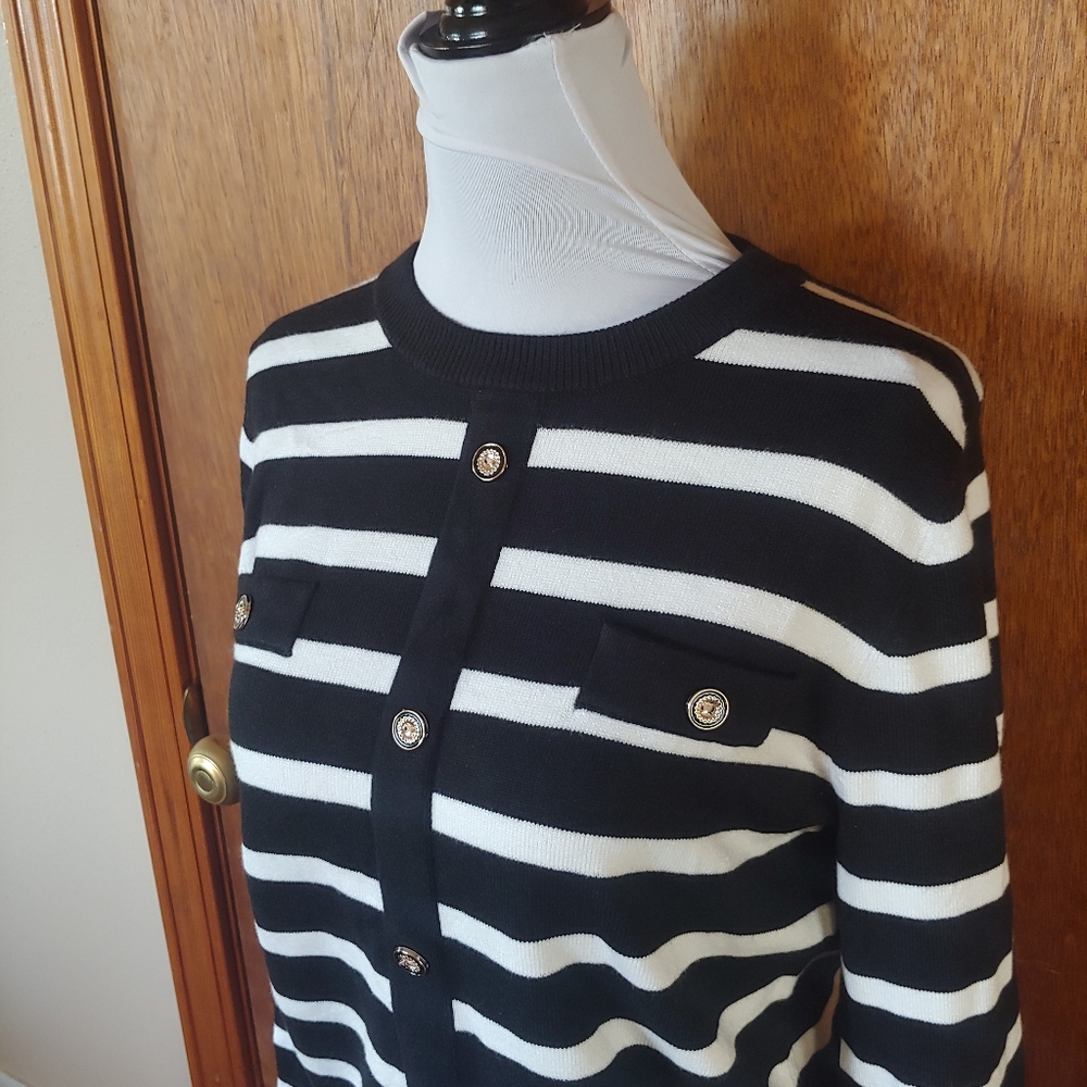 NWT Zesica Black White Striped Crew Gold Button Old Money Knit Sweater Top M - Picture 3 of 9